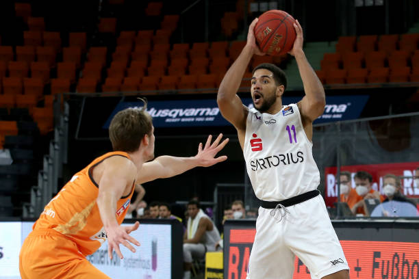 对抗激烈 对抗激烈