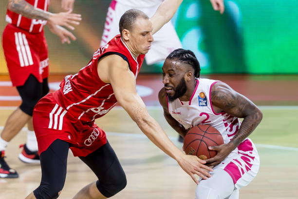 猛烈碰撞而 猛烈碰撞而